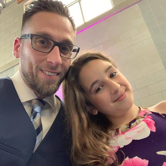 Meet your Posher, Nicole - Picture 1 of 1